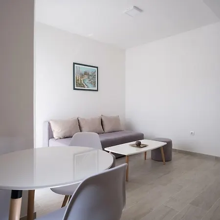 Tribunija * 特雷比涅