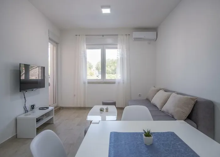 Tribunija Apartman *